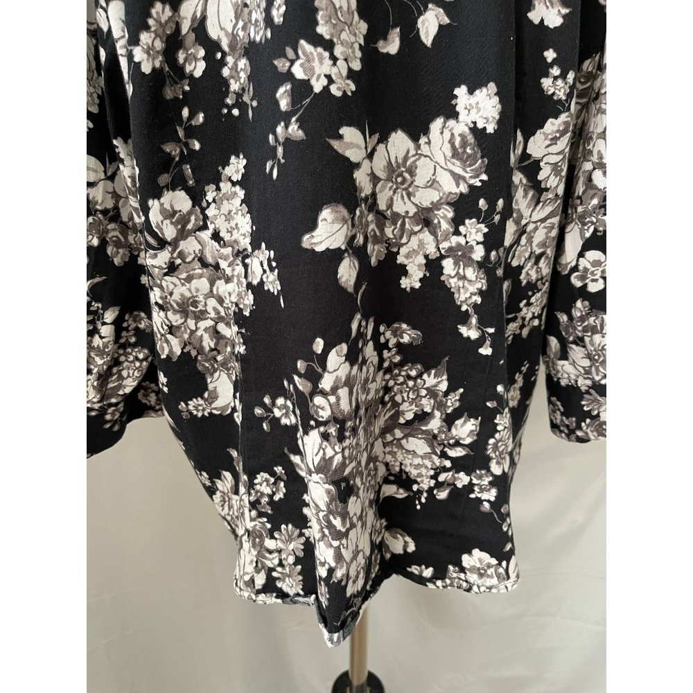 Van Heusen Studio Black/White Floral Print 3/4 Sleeve Button Down Shirt - Picture 8 of 11